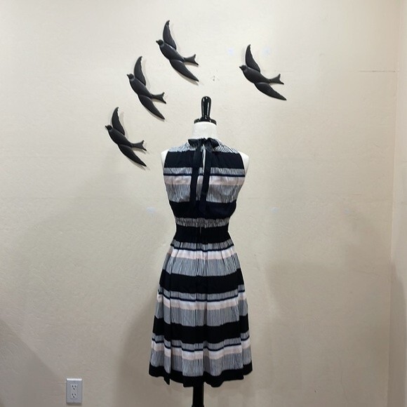 Kate Spade Sleeveless Bay Stripe Tie Back Black Pink Fit & Flare Dress Size 0 - Picture 11 of 12